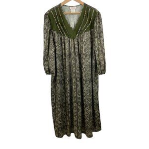 Romans Snake Print Dress With Beaded Detail & V-Neckline Womans Size B4